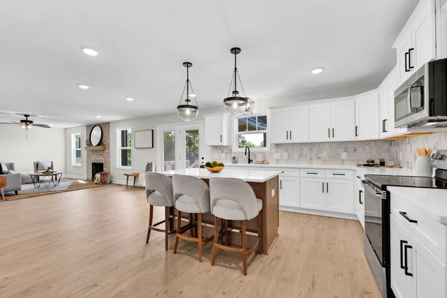 965 Palmyra Rd, Clarksville, TN 37040