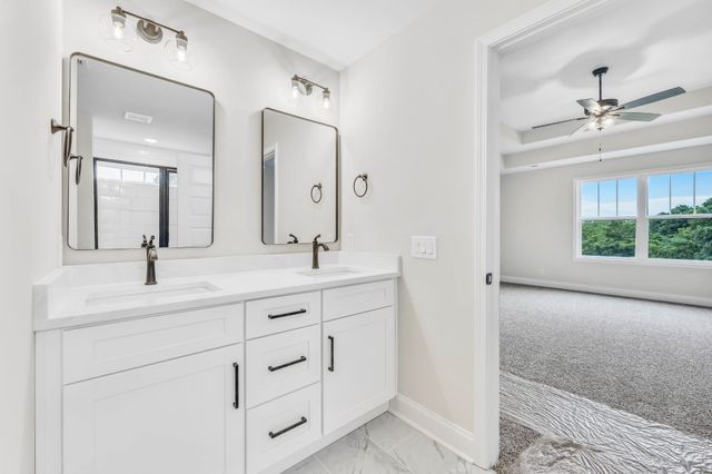 965 Palmyra Rd, Clarksville, TN 37040