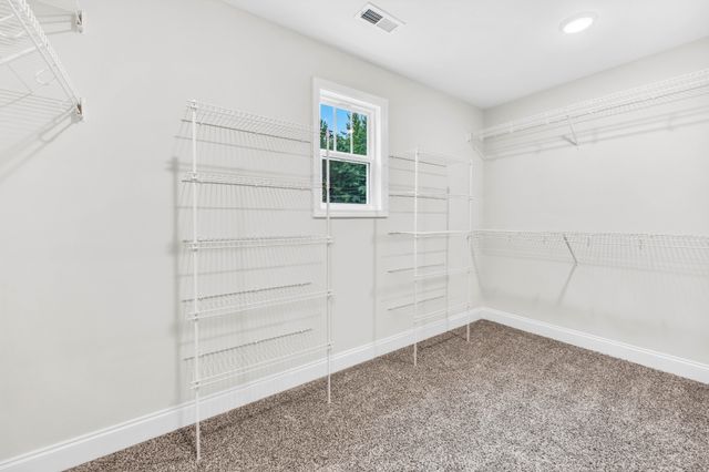 965 Palmyra Rd, Clarksville, TN 37040