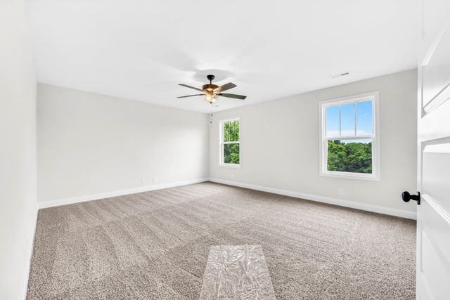 965 Palmyra Rd, Clarksville, TN 37040