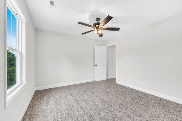 965 Palmyra Rd, Clarksville, TN 37040