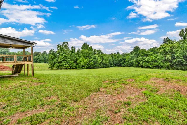 965 Palmyra Rd, Clarksville, TN 37040