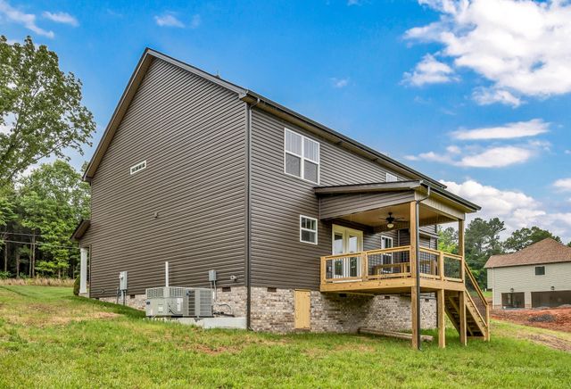 965 Palmyra Rd, Clarksville, TN 37040