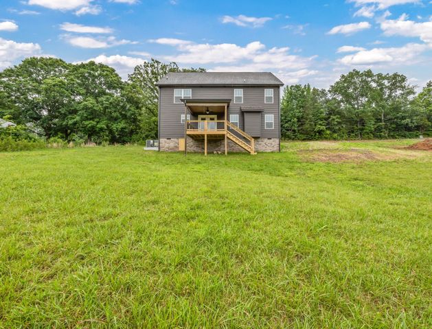 965 Palmyra Rd, Clarksville, TN 37040