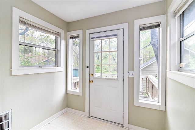 216 E Spring Street 1, 2, and 3, Fayetteville, AR 72701