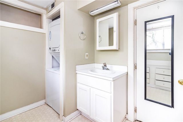 216 E Spring Street 1, 2, and 3, Fayetteville, AR 72701