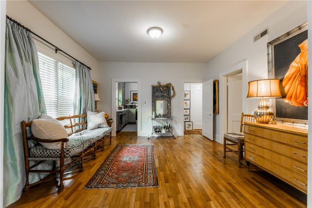 216 E Spring Street 1, 2, and 3, Fayetteville, AR 72701