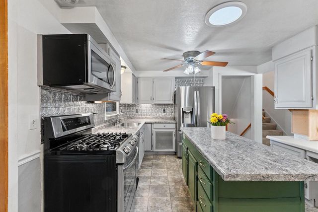 1675 KENNEDY DRIVE, Green Bay, WI 54304