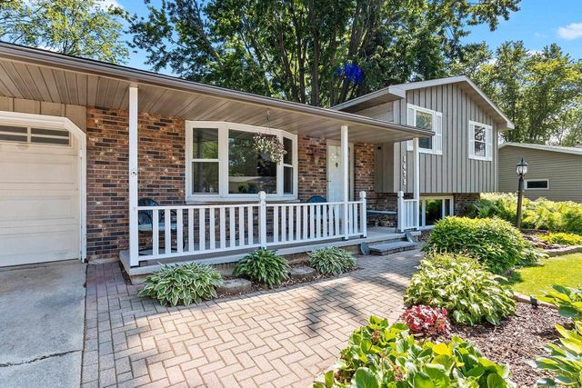 1675 KENNEDY DRIVE, Green Bay, WI 54304