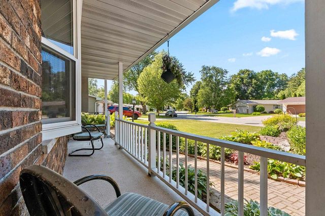 1675 KENNEDY DRIVE, Green Bay, WI 54304