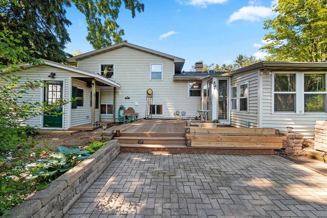 1675 KENNEDY DRIVE, Green Bay, WI 54304