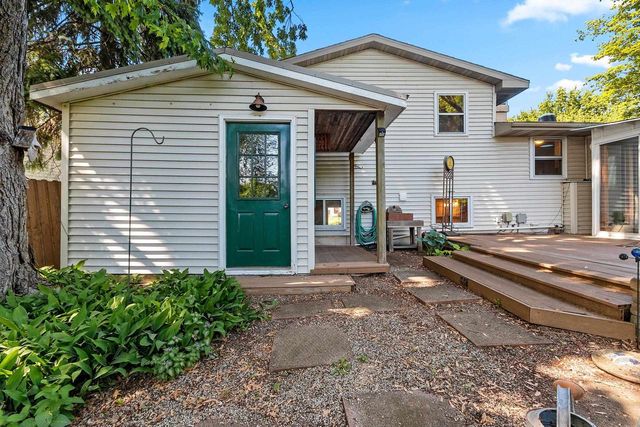 1675 KENNEDY DRIVE, Green Bay, WI 54304