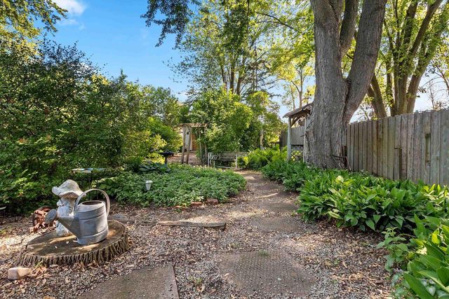 1675 KENNEDY DRIVE, Green Bay, WI 54304