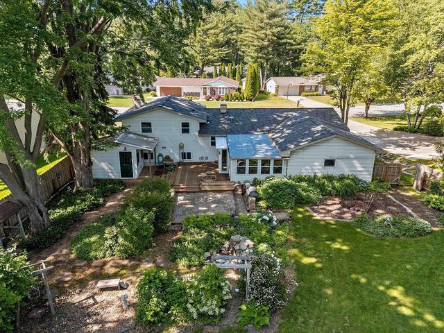1675 KENNEDY DRIVE, Green Bay, WI 54304
