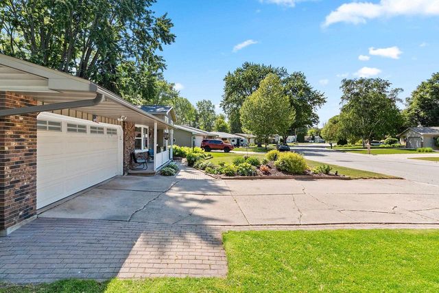 1675 KENNEDY DRIVE, Green Bay, WI 54304