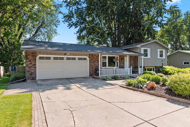 1675 KENNEDY DRIVE, Green Bay, WI 54304