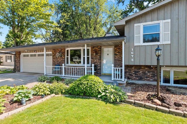 1675 KENNEDY DRIVE, Green Bay, WI 54304