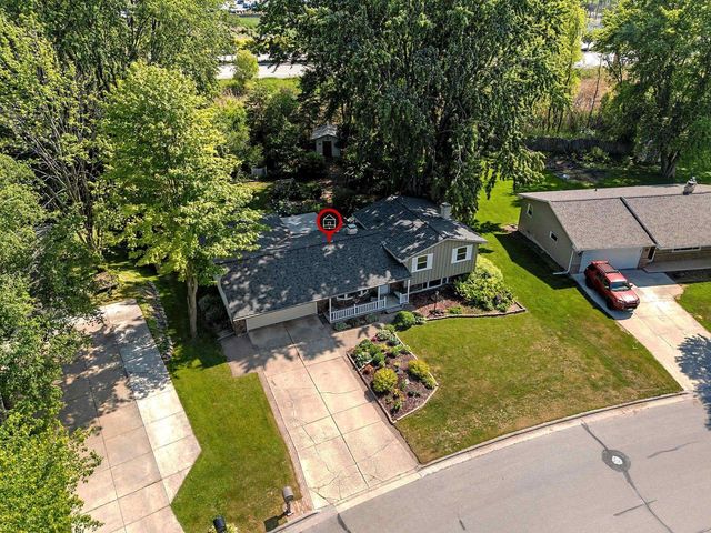 1675 KENNEDY DRIVE, Green Bay, WI 54304