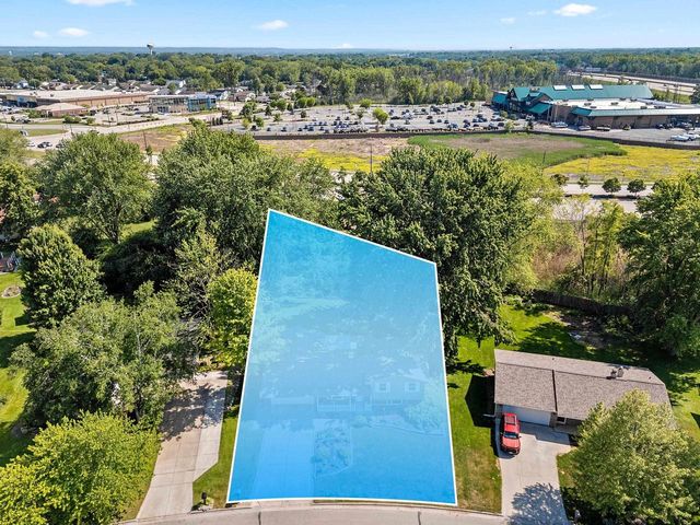 1675 KENNEDY DRIVE, Green Bay, WI 54304