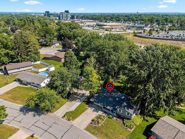 1675 KENNEDY DRIVE, Green Bay, WI 54304