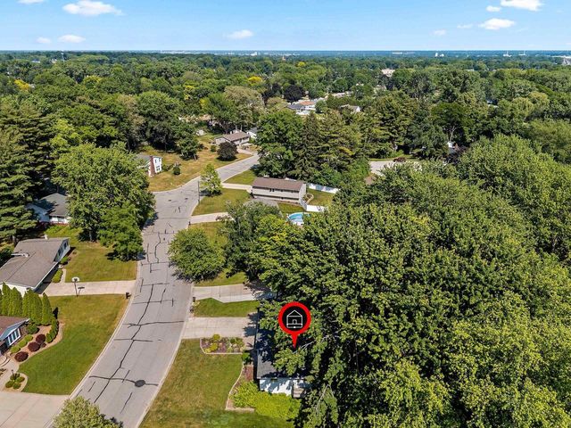 1675 KENNEDY DRIVE, Green Bay, WI 54304