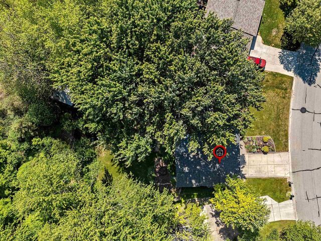 1675 KENNEDY DRIVE, Green Bay, WI 54304