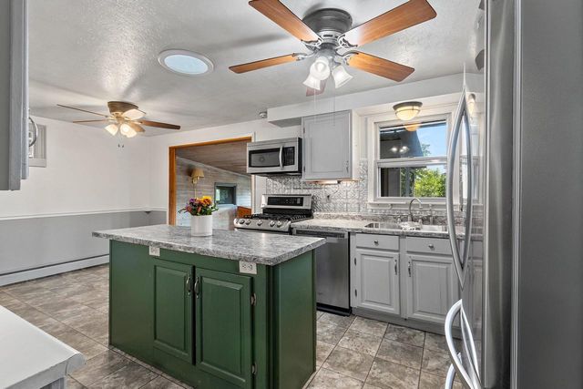 1675 KENNEDY DRIVE, Green Bay, WI 54304