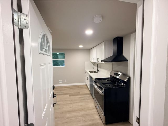 5238 Pease St 3, Houston, TX 77023