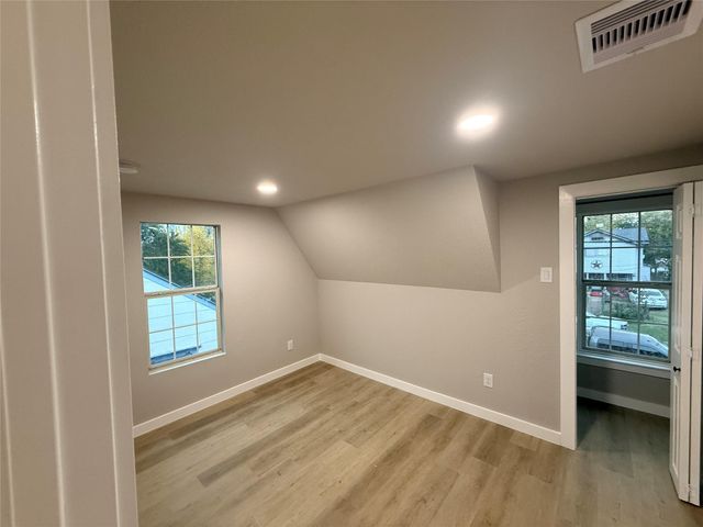 5238 Pease St 3, Houston, TX 77023