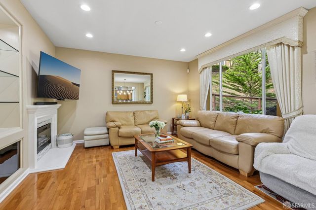 356 View Point Court, Pacifica, CA 94044