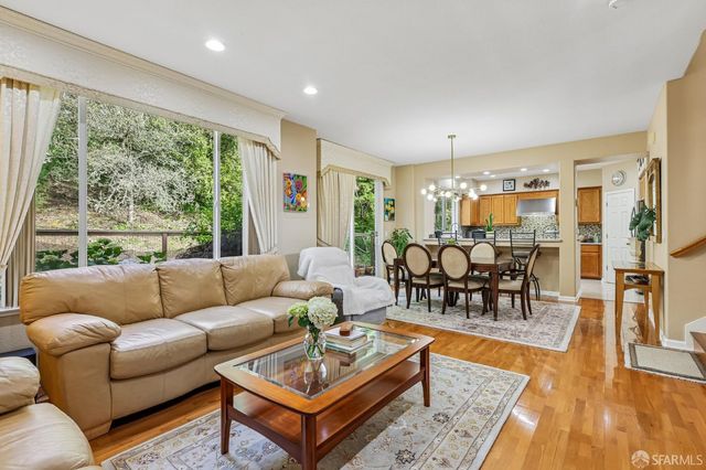 356 View Point Court, Pacifica, CA 94044