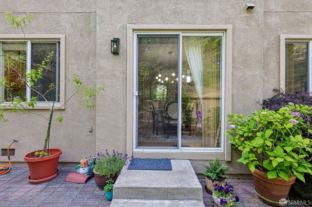 356 View Point Court, Pacifica, CA 94044
