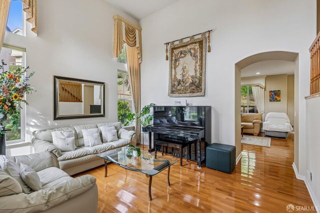 356 View Point Court, Pacifica, CA 94044