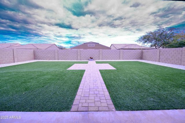 25437 W MAHONEY Avenue, Buckeye, AZ 85326