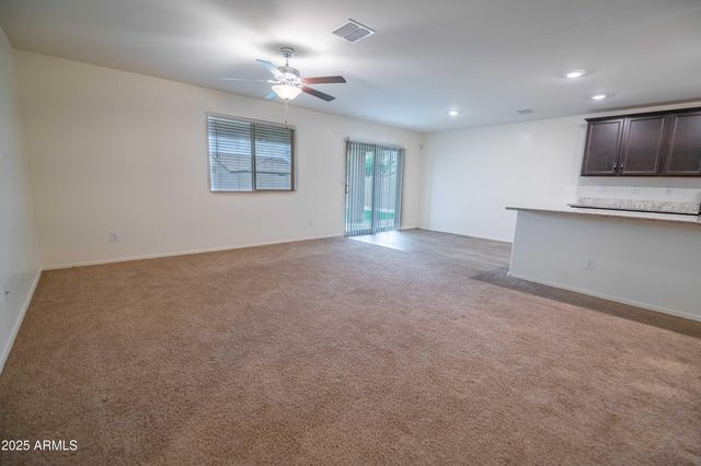 25437 W MAHONEY Avenue, Buckeye, AZ 85326