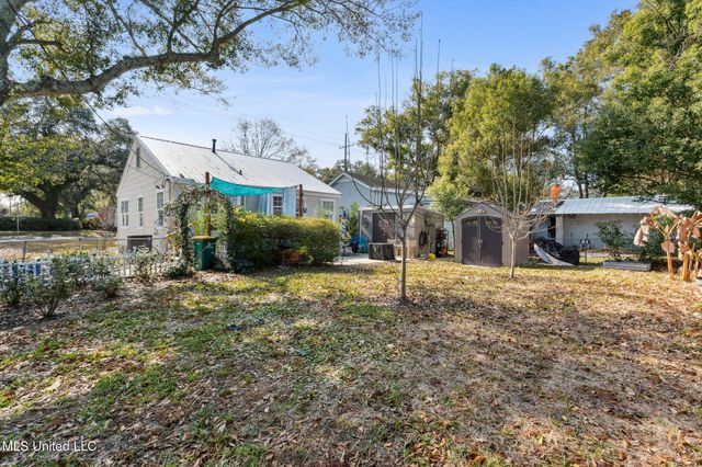 1500 Miller Street, Biloxi, MS 39530