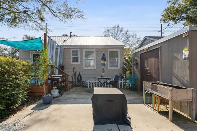 1500 Miller Street, Biloxi, MS 39530