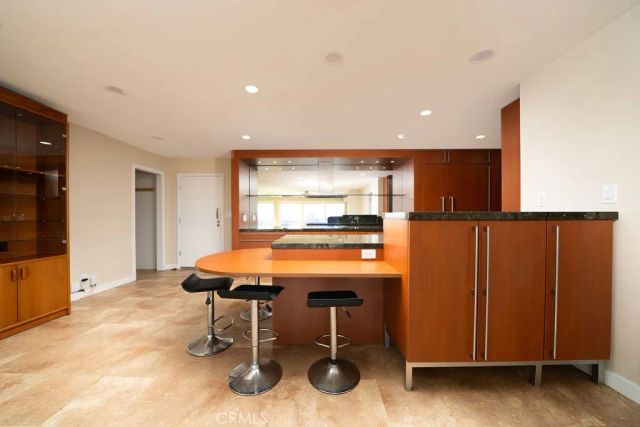 101 SCHOLZ PLAZA PH18, Newport Beach, CA 92663