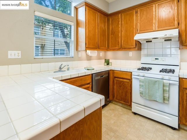 3518 Madison Cmn, Fremont, CA 94538