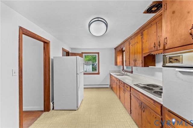408 Wesley St, Ashland, VA 23005