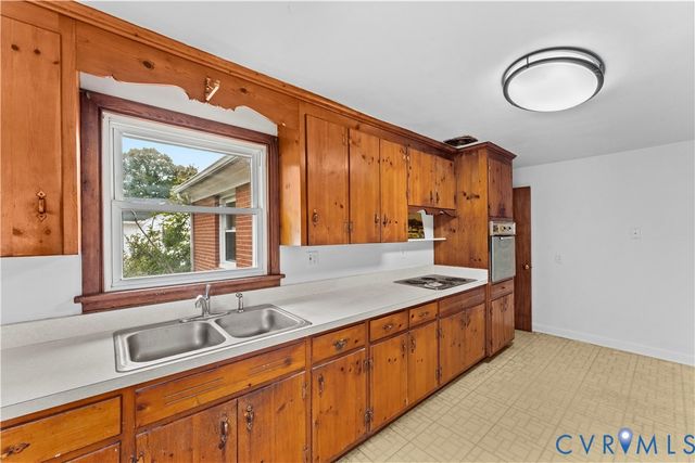 408 Wesley St, Ashland, VA 23005