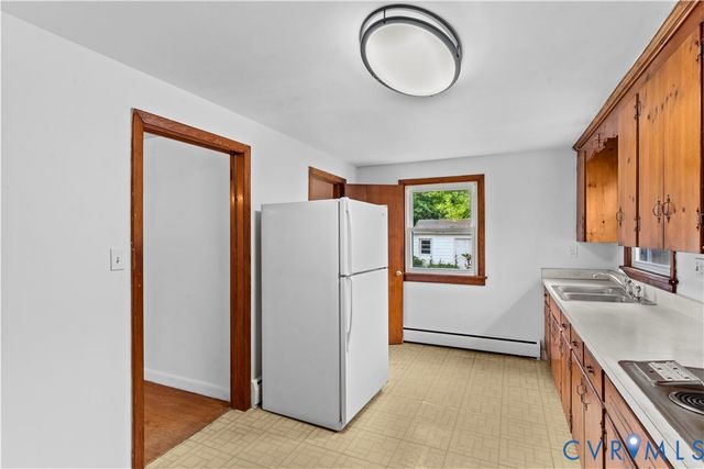 408 Wesley St, Ashland, VA 23005