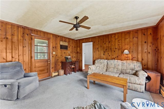 408 Wesley St, Ashland, VA 23005