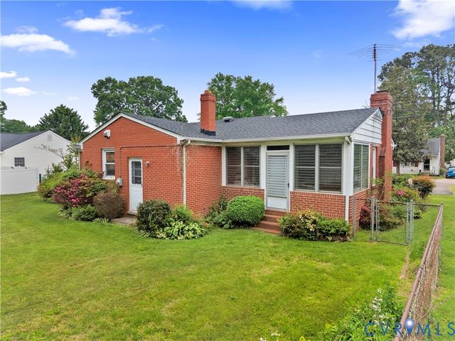 408 Wesley St, Ashland, VA 23005