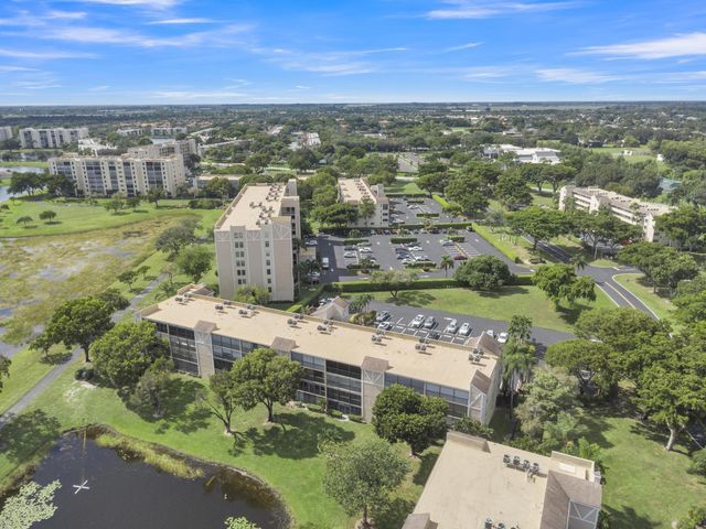 7192 Huntington Lane 407, Delray Beach, FL 33446