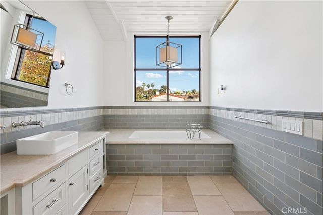 2119 Power Street, Hermosa Beach, CA 90254