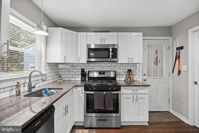 1402 E LAKESHORE DR, Browns Mills, NJ 08015