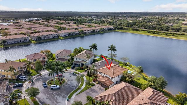 9726 Blue Isle Bay, Parkland, FL 33076