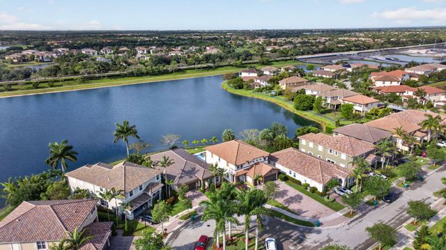 9726 Blue Isle Bay, Parkland, FL 33076
