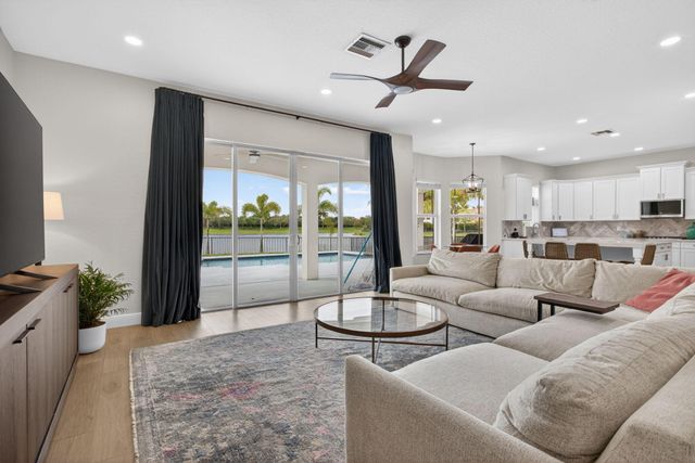 9726 Blue Isle Bay, Parkland, FL 33076